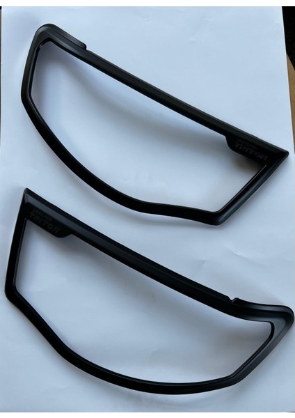 Mıtsubıshı L200 2007-2010 Far Çerçevesi Siyah