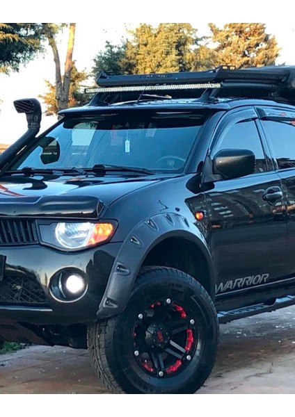 Mıtsubıshı L200 2007-2010 Far Çerçevesi Siyah modelleri