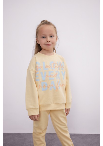 Kız Bebek 2'li Takım Baskılı Bisiklet Yaka Sweatshirt Beli Lastikli Eşofman Altı D0818A524AU