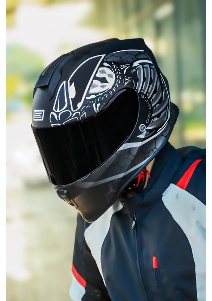 Dinamo Fighter Mat Siyah-Beyaz Kask indirimleri