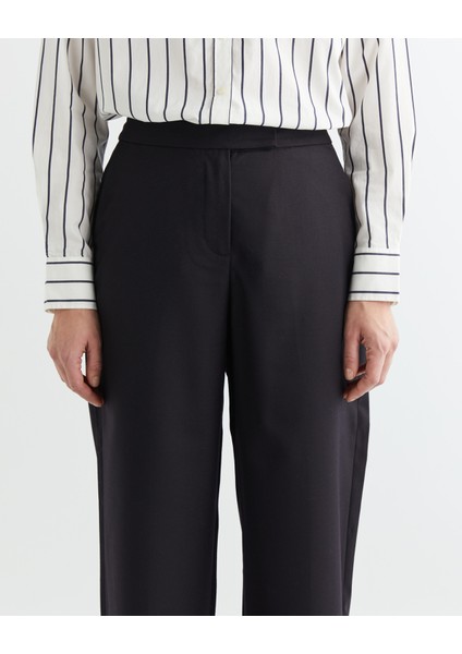 Kadın Siyah Slim Fit Pantolon 4150328.5 fırsatları