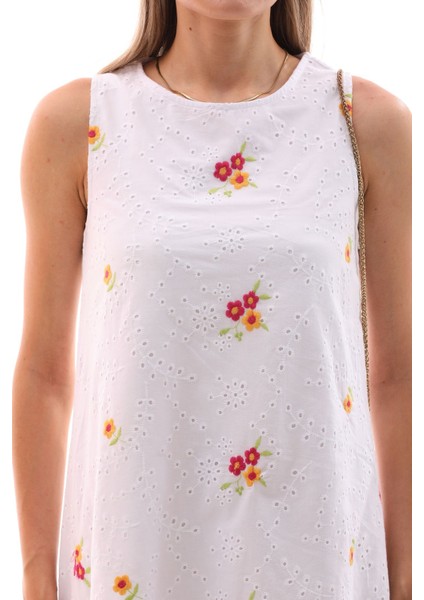 Çiçek Nakışlı Elbise modelleri