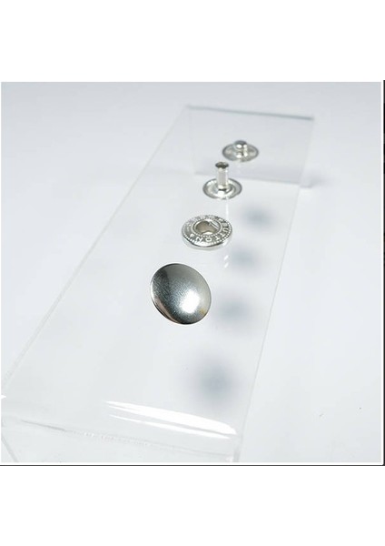 Çıtçıt 12,5 mm Kendin Yap Kiti. Mont, Giyim, Çanta, Deri İçin Çekiçle Uygulama Aparatları ve 15 Adet Gümüş Renk (nikel free) Çıtçıt Takım-Paslanmaz Pirinç
