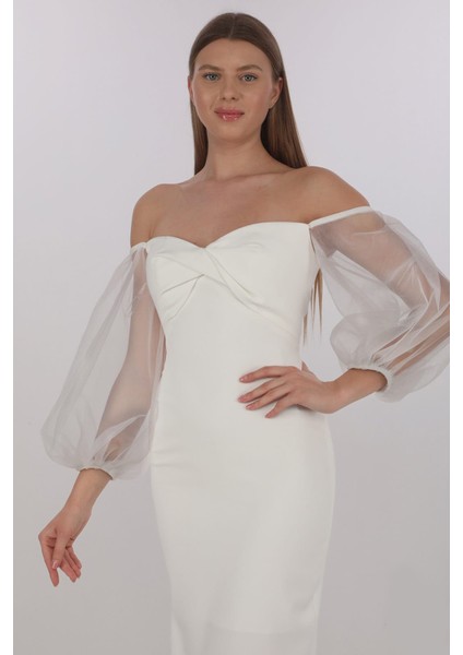 Zarif ve Şık Tül Detaylı Basic Elbise fırsatları