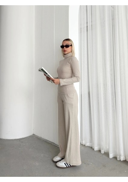 Kadın Boğazlı Yaka Rahat Kesim Alt Üst Takım fırsatları