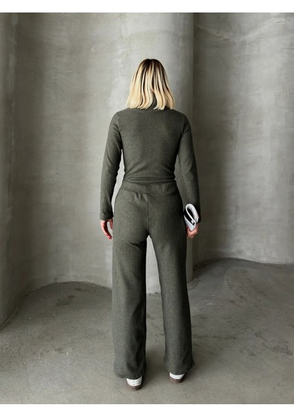 Kadın Boğazlı Yaka Rahat Kesim Alt Üst Takım modelleri