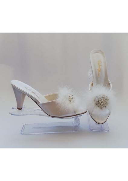 Tulips Ekru Kaz Tüyü Kadın Terlik