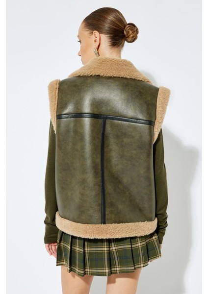 x Sima Tarkan - Suni Deri Biker Yelek Yakası Suni Kürk Detaylı Fermuarlı Cepli 5WAK20212EW fırsatları