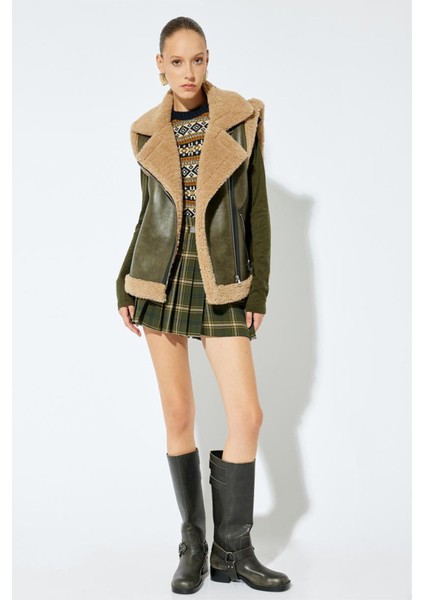 x Sima Tarkan - Suni Deri Biker Yelek Yakası Suni Kürk Detaylı Fermuarlı Cepli 5WAK20212EW fiyatları