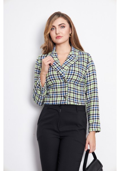 Düğmeli Crop Ceket