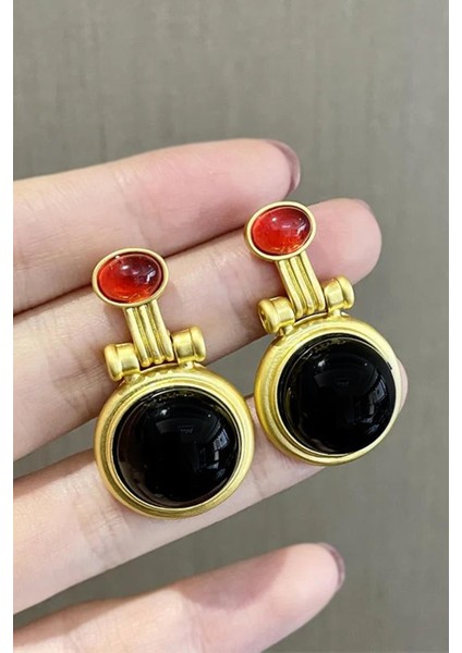 Büyük Siyah ve Kırmızı Top Küpe Taş Detaylı fırsatları