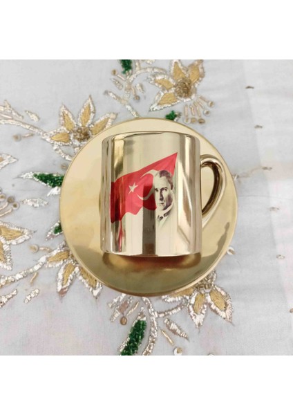 M.Kemal Atatürk Ve Türk Bayrağı Baskılı Aynalı Gold Renk Türk Kahvesi Fincanı