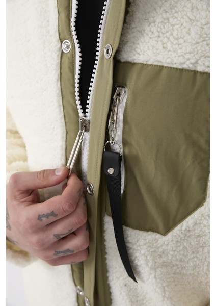 R-2479 Garni Detaylı Astarlı Peluş Mont