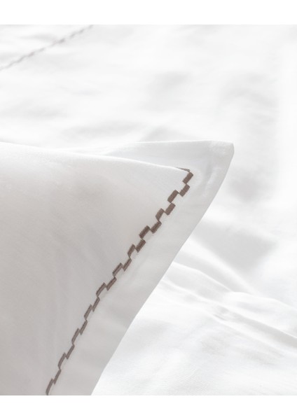 Laila Çift Kişilik %100 Pamuk Nakışlı Saten Nevresim Takımı - Beyaz indirimleri