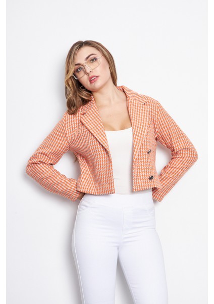 Düğmeli Crop Ceket