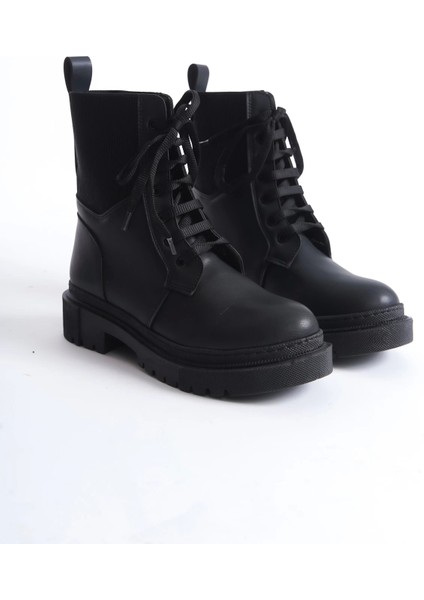 Bellance Kadın Lastikli Postal Bot Tırtıklı Taban Bağcıklı Siyah modelleri