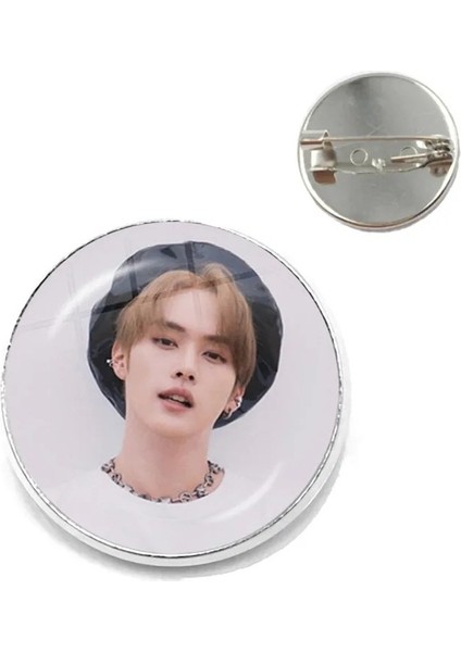 12 20MM Kpop Kaçak Çocuklar Broş Pin 20MM/25MM Cam Kubbe Cabochon Rozetleri Giysi Sırt Çantası Dekorasyon Takı Hayranları Hediye (Yurt Dışından) indirimleri