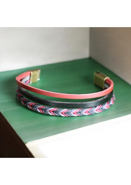 Şık Örgü Deri Bileklik Kırmızı ve Siyah Tonlarda, Mıknatıslı Kapama fiyatları
