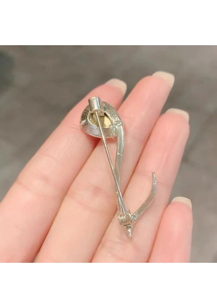 Stil 9 Basit Nota Şekli Kadınlar Için Broşlar Lüks Kristal Broş Pin Moda Konser Takı Müzisyen Yaka Iğnesi Yeni Hediyeler (Yurt Dışından) indirimleri