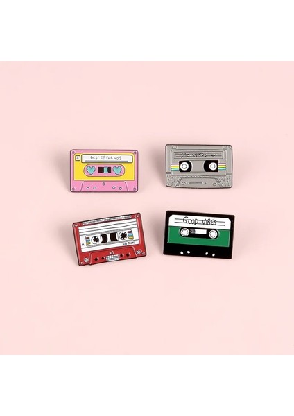 XZ1263 Yaratıcı Retro Vintage Daktilo Kaydedici Emaye Pin Kaset Teyp Rozeti Broş Denim Gömlek Sırt Çantası Takı Arkadaşlar Için Hediye (Yurt Dışından) fırsatları