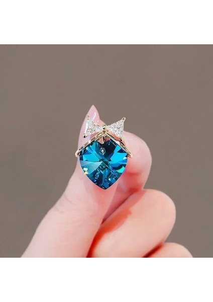 Stil 32 Yeni Moda Kadın Hayvan Yay Broş Metal Küçük Broş Pin Rhinestone Çiçek Yaka Iğneler Sabit Anti Düğme Giyim Aksesuarı (Yurt Dışından) indirimleri