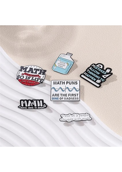 W7964 Yaratıcı Matematik Emaye Broş Fonksiyonu Π Hayat Kızlar Aşk Matematik Formülü Metal Rozetler Punk Kostümleri Yaka Iğnesi Takı Aksesuarları (Yurt Dışından) indirimleri