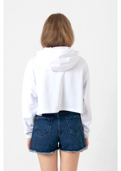 Mr Beast Kanji Beyaz Optik Kadın Crop Kapşonlu fırsatları