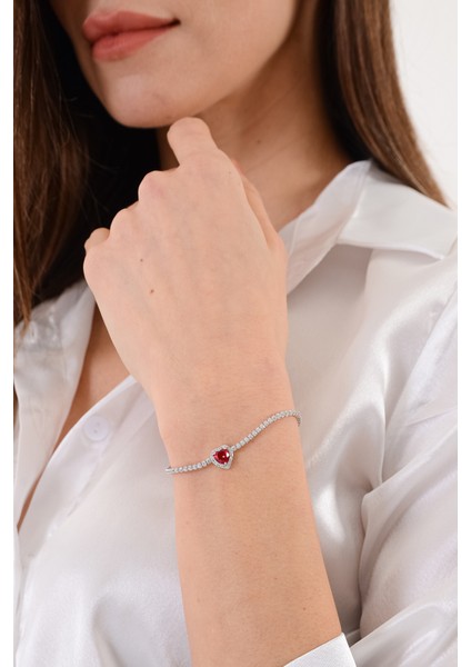 14 K White Gold Kaplama 925 Ayar Gümüş Yakut Kalp Bileklik modelleri