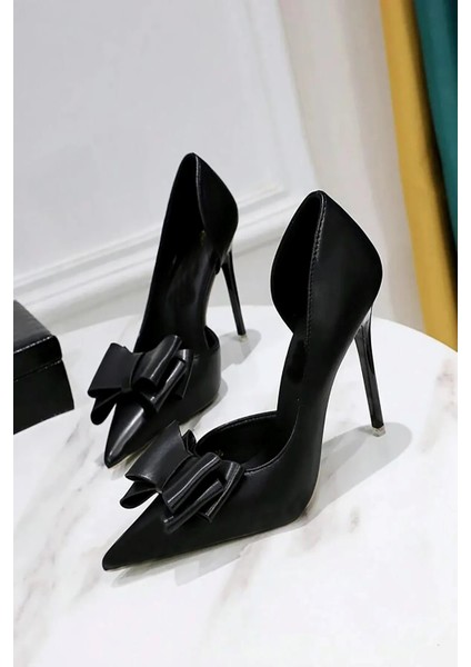 Kadın Siyah Tokalı Cilt 8cm Ince Şeffaf Kapak Topuklu Stiletto Ayakkabı