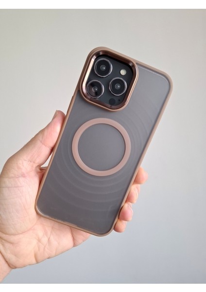 iPhone 16 Pro Max Uyumlu Magsafe Şarj Özellikli Kamera Koruma Çıkıntılı Çöl Titanyum Renk Mat Kılıf