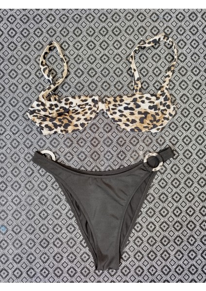 Kadın Leopar Üst Arkadan Kopçalı, Siyah Alt Yandan Halkalı Üçgen Bikini.