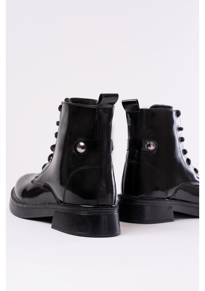 02-2003 Siyah Rugan Bağcıklı Fermuarlı Günlük Kadın Bot fırsatları