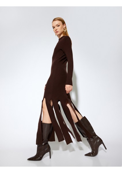 x Melis Ağazat - Uzun Kollu Dik Yaka Asimetrik Triko Elbise modelleri