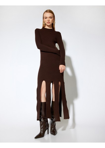 x Melis Ağazat - Uzun Kollu Dik Yaka Asimetrik Triko Elbise fırsatları