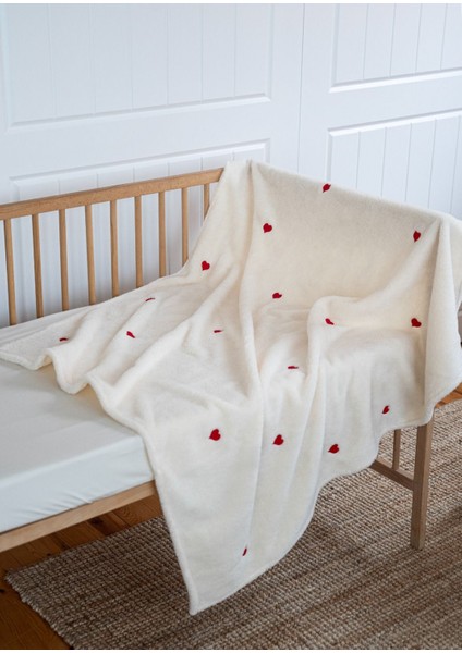 Wellsoft Peluş Pamuklu 100X110 Ekru Kalp Nakışlı Bebek Battaniyesi