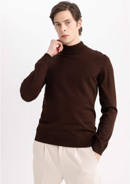 Erkek Kahverengi Slim Fit Dar Kesim Basic Düz Akrilik Kazak B7851AXNS
