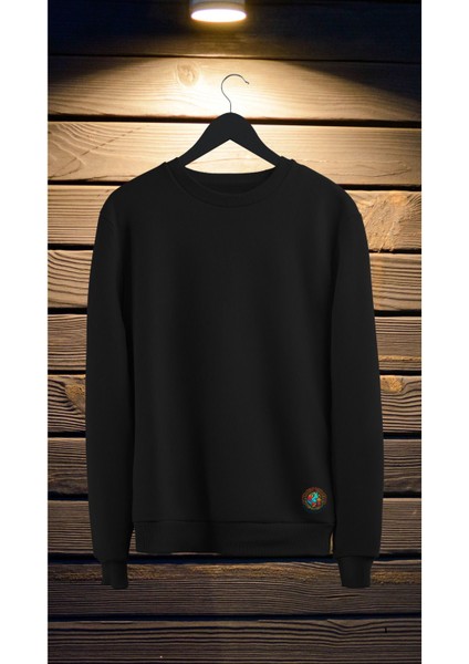 Sırt Baskılı Siyah Bisiklet Yaka Sweatshirt fiyatları