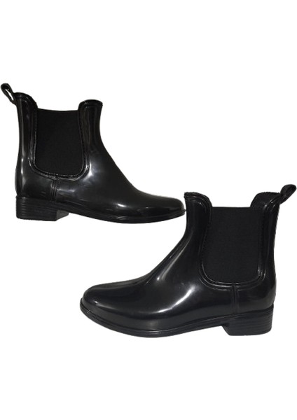 Kadın Plastik Kısa Lastikli Yağmur Çizmesi Ince Taban Siyah Renk