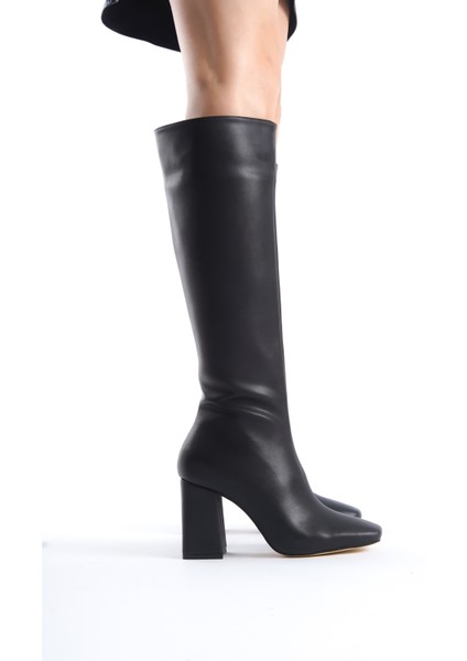 Vonje Carmen Siyah Kadın Topuklu Çizme Suni Deri Kalın Topuklu Şık Görünüm Klasik Model fiyatları