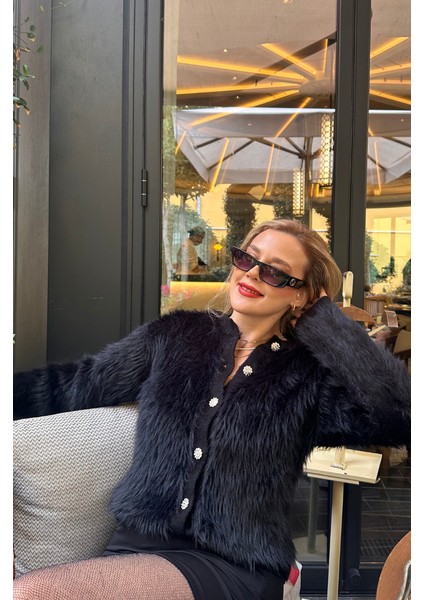 Siyah Sakallı Gümüş Düğmeli Hırka