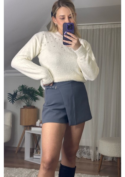 Gümüş Işleme Detaylı Ekru Yumoş Kazak