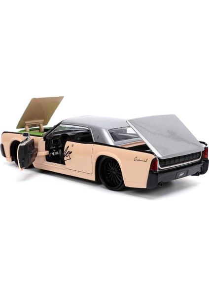 Stan Lee 1963 Lincoln Continental 1/24 Model Araba