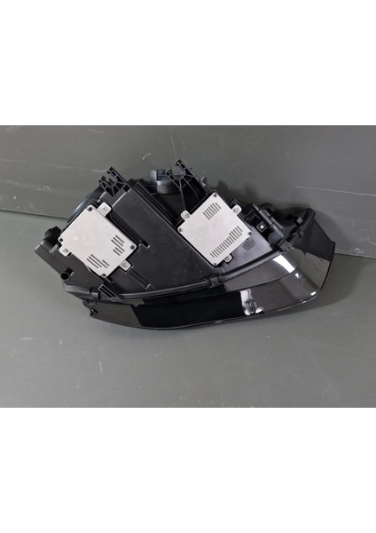 Audi A4 Sol Ön Far Zenonlu Beyinler Üzerinde Sıfır 2013-2016 fiyatları