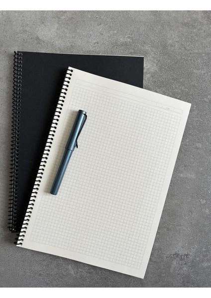 A4 Kareli Spiralli Defter (Siyah Kapak)