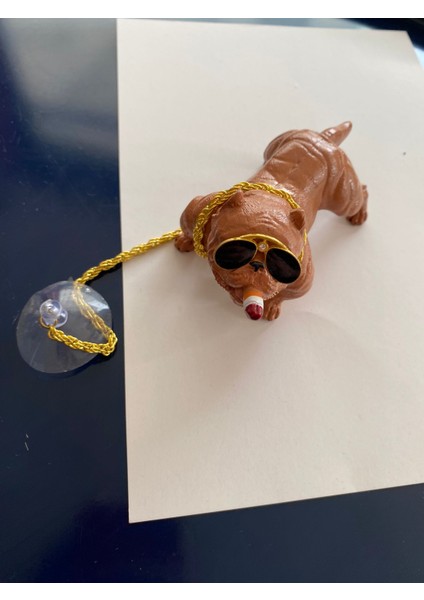 Torpido Üstü Zincirli Kahverengi Pitbull Oyuncak