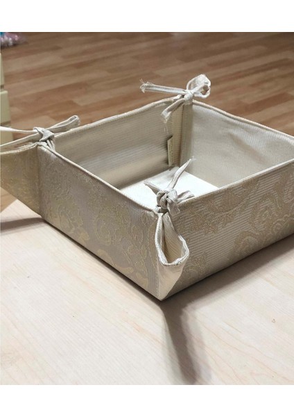 Ekmek Sepeti Gold Simli Jakarlı Sıvı Geçirmez Lure x Kumaş 35 x 35 cm