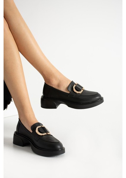 Kadın Siyah Cilt Ince Taş Detaylı Loafer