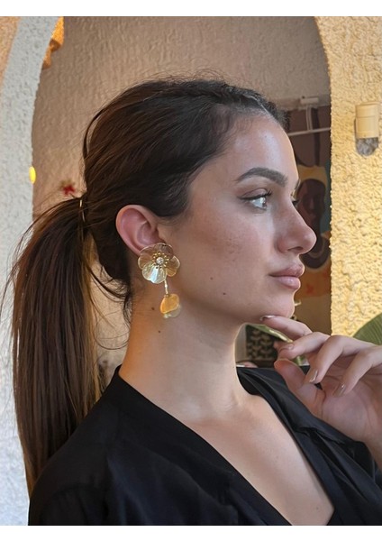 Kadın Küpe Gold Renkli Şık Tarz Kadın Küpe Sallantılı Model fiyatları