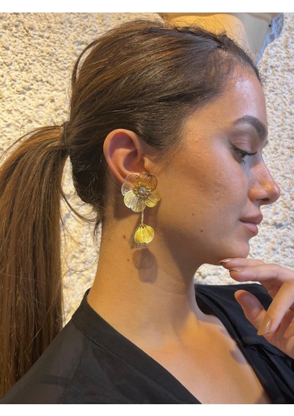 Kadın Küpe Gold Renkli Şık Tarz Kadın Küpe Sallantılı Model modelleri