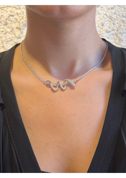 Kadın Taşlı Yılan Model Kolye Tarz Vıp Seri Yılanlı Kolye Parıltılı fiyatları